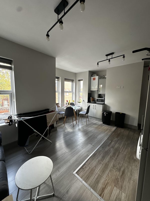 Room Perth Road in Greater London