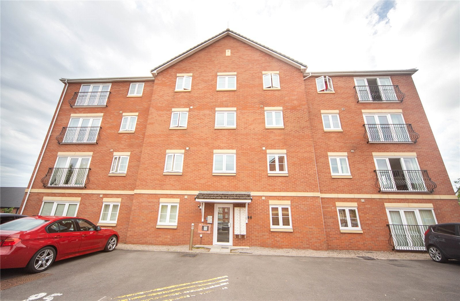 Flat Tatham Road in Cardiff