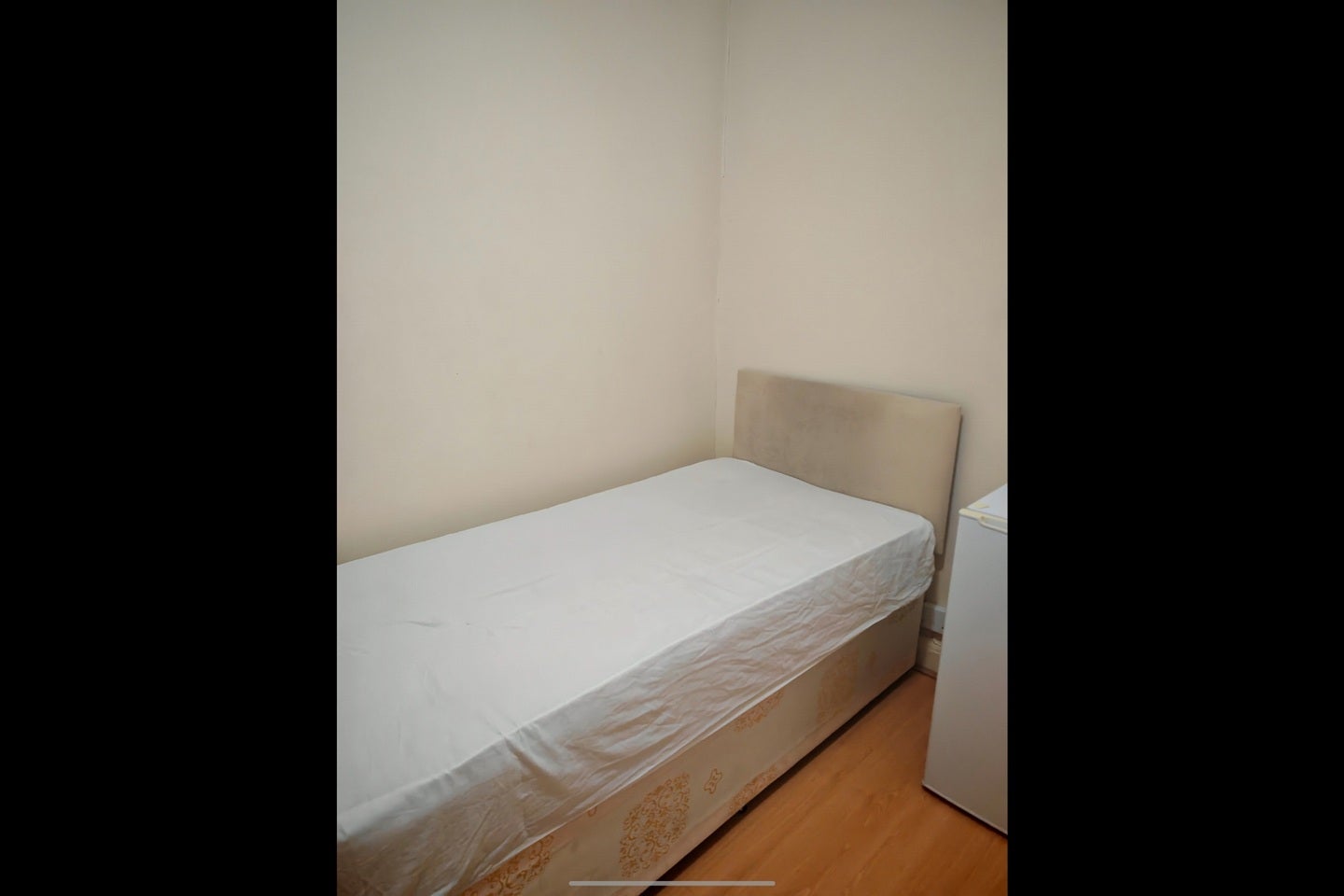 Room Windsor Road in Greater London